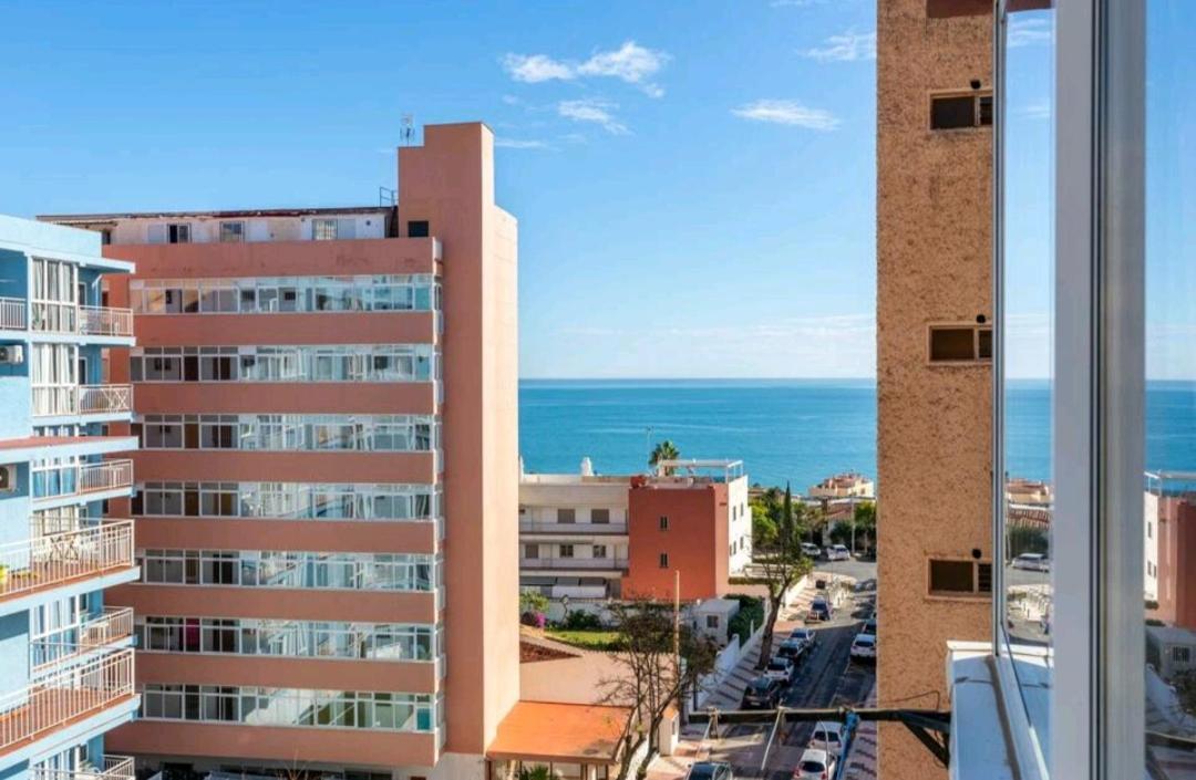 Apartamento Vistas Mar: Estudio con dormitorio: centro y playa Torremolinos Exterior foto